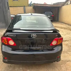 Toyota Corolla 2010 Gray