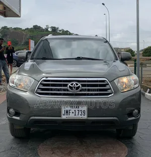 Toyota Highlander 2010 Green