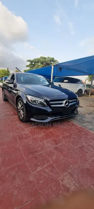 Mercedes-Benz C300 2016 Blue