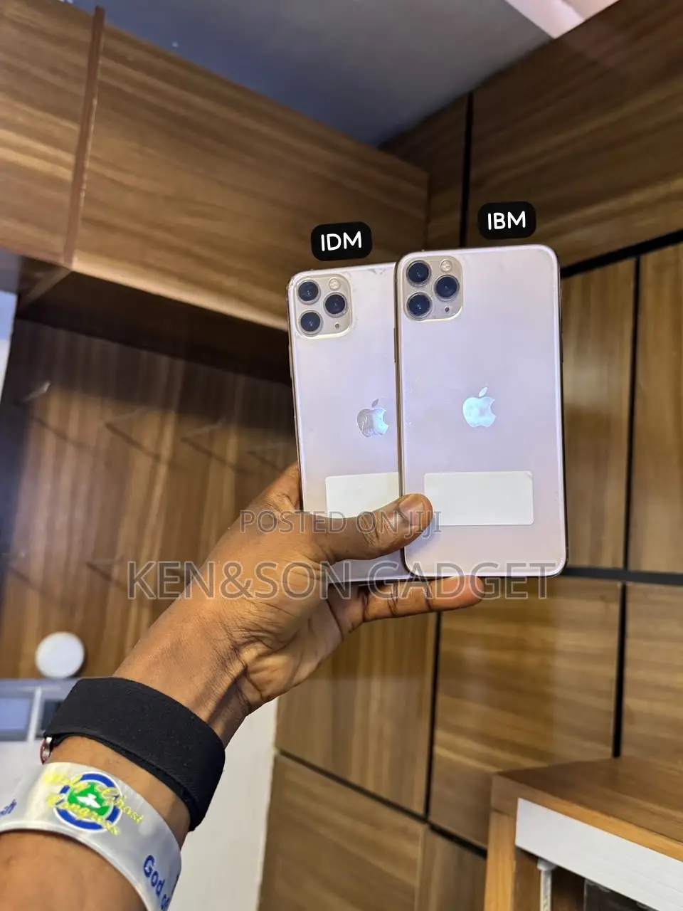 Apple iPhone 11 Pro Max 64 GB Gold