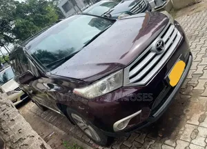 Toyota Highlander Limited 2012 Maroon