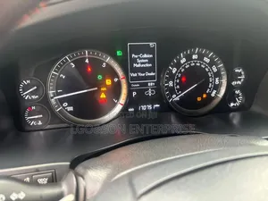 Lexus LX 570 AWD 2016 White