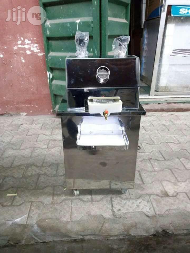 Sugar Cane Extractor