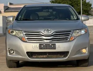 Toyota Venza XLE 2012 Silver