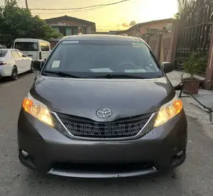 Toyota Sienna XLE 7 Passenger 2011 Brown
