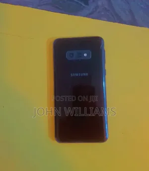Samsung Galaxy S10e 128 GB Black
