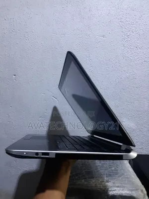 Laptop HP Pavilion 10 8GB AMD A8 SSD 256GB