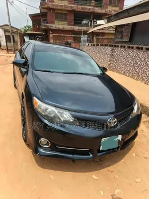 Toyota Camry SE 4dr Sedan (2.5L 4cyl 6A) 2013 Black