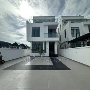 5bdrm Duplex in Ikate for sale