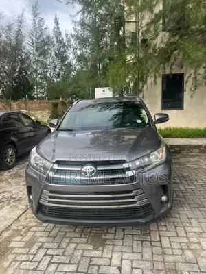 Toyota Highlander 2017 Brown