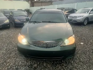 Toyota Camry XLE 4dr Sedan (2.4L 4cyl 5A) 2005 Green