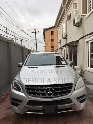 Mercedes-Benz M Class ML350 4MATIC 4dr SUV AWD (3.5L 6cyl 7A) 2014