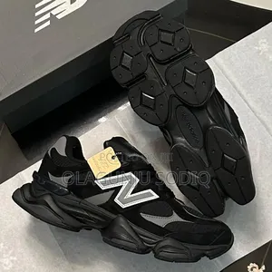 Original Luxury New Balance Qr7 Sneakers