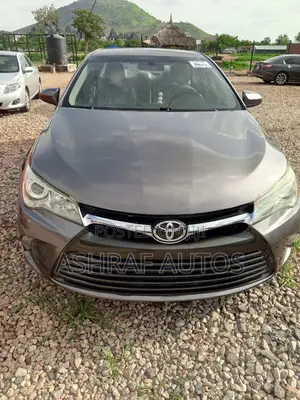 Toyota Camry XLE 4dr Sedan (2.5L 4cyl 6A) 2016 Gray