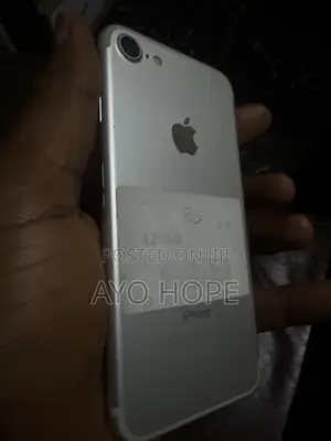 Apple iPhone 7 128 GB Silver