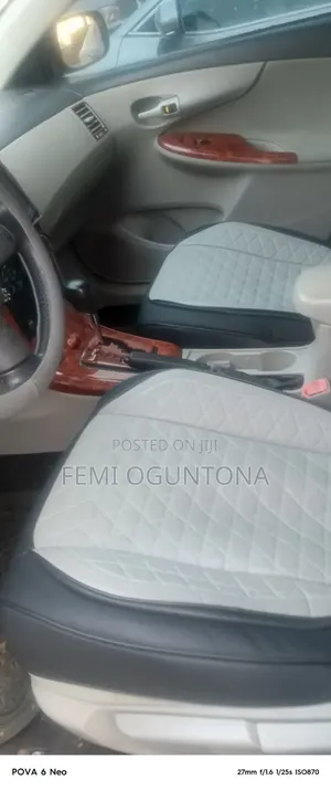 Toyota Corolla 2012 Silver