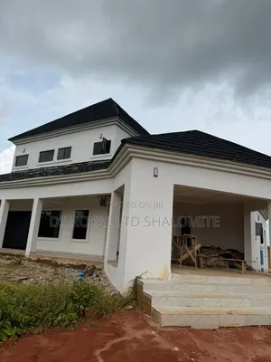 5bdrm Duplex in Benin City for sale