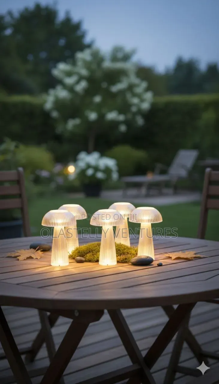 Mushroom Table Lamp
Tem