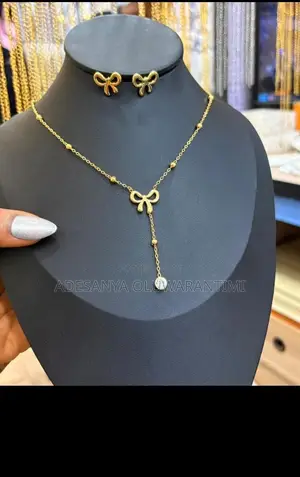 Ayoka Luxe and Jewelry