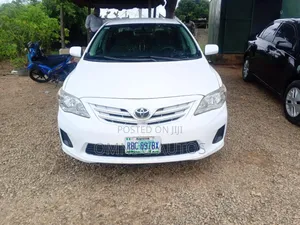 Toyota Corolla 2013 White
