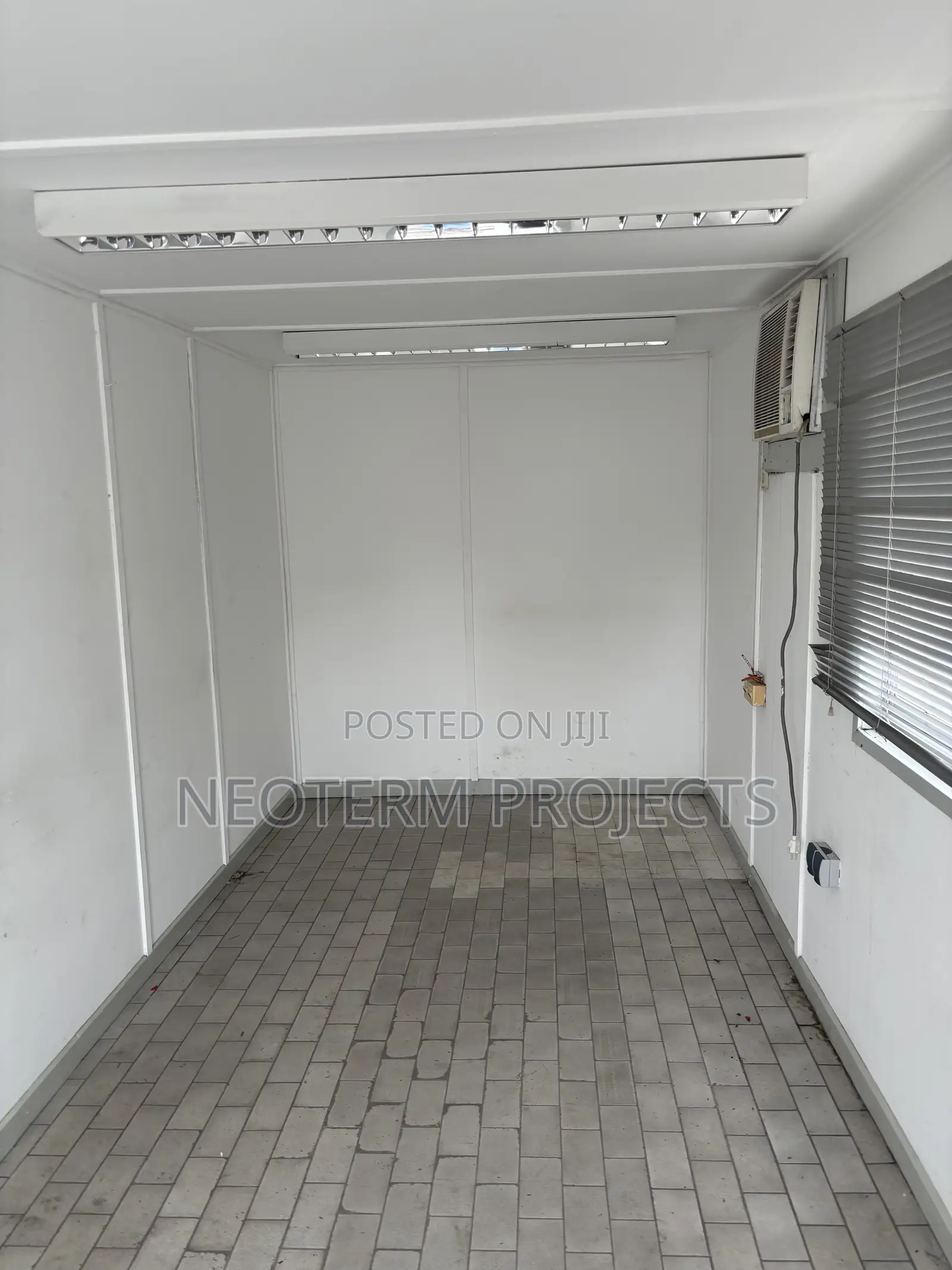 Insulate Container Interior