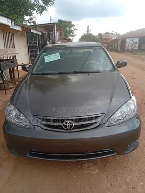 Toyota Camry SE 4dr Sedan (2.4L 4cyl 4A) 2004 Gray
