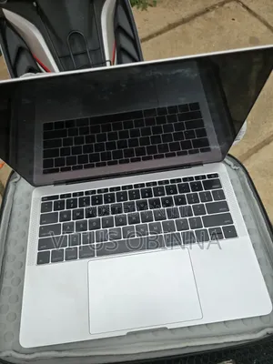 Laptop Apple MacBook Pro 2017 8GB Intel Core i5 SSD 256GB