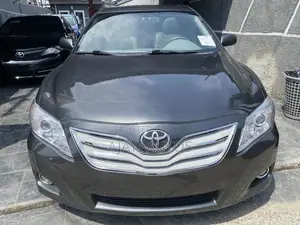 Toyota Camry XLE V6 4dr Sedan (3.5L 6cyl 6AM) 2010 Gray