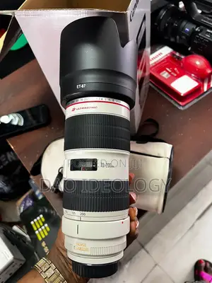 Canon Ef Lens 70mm to 200mm F2.8 Version 2