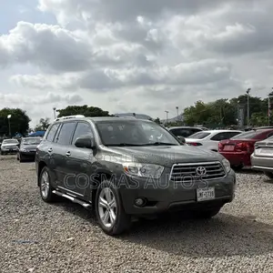 Toyota Highlander 2010 Green