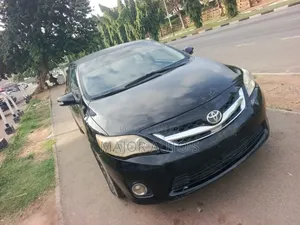 Toyota Corolla LE 4dr Sedan (1.8L 4cyl 4A) 2012 Black