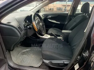 Toyota Corolla LE 4dr Sedan (1.8L 4cyl 4A) 2012 Black