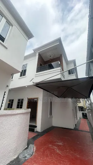 4bdrm Duplex in Oral Estate Eleganza, Chevron for sale
