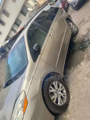 Toyota Sienna 2007 Gold