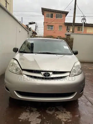 Toyota Sienna 2006 Silver