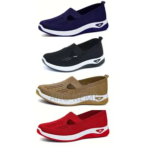 Queen Sneakers