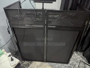 Dj Booth/Facade