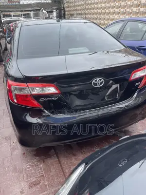 Toyota Camry SE V6 4dr Sedan (3.5L 6cyl 6A) 2012 Black