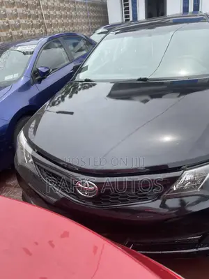 Toyota Camry SE V6 4dr Sedan (3.5L 6cyl 6A) 2012 Black