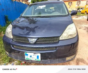 Toyota Sienna 2005 Blue