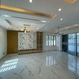 4bdrm Duplex in Carlton Gate Estate for rent