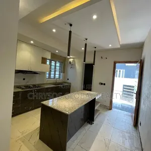 4bdrm Duplex in Carlton Gate Estate for rent