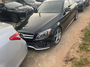 Mercedes-Benz C300 2016 Blue