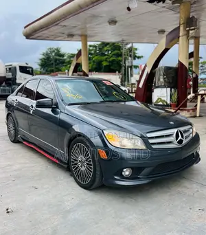 Mercedes-Benz C300 2009 Black