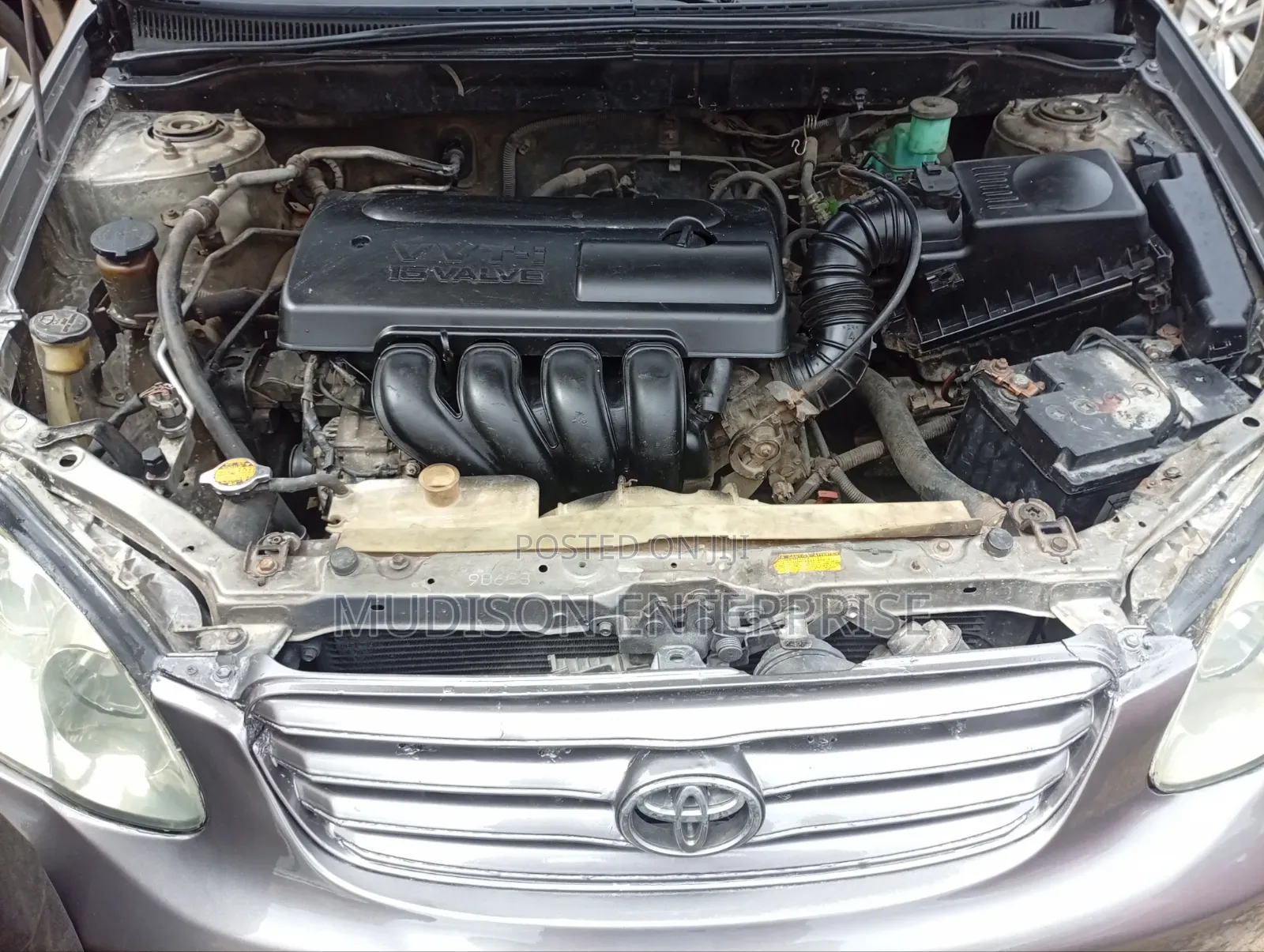 Toyota Corolla LE 2004 Gray