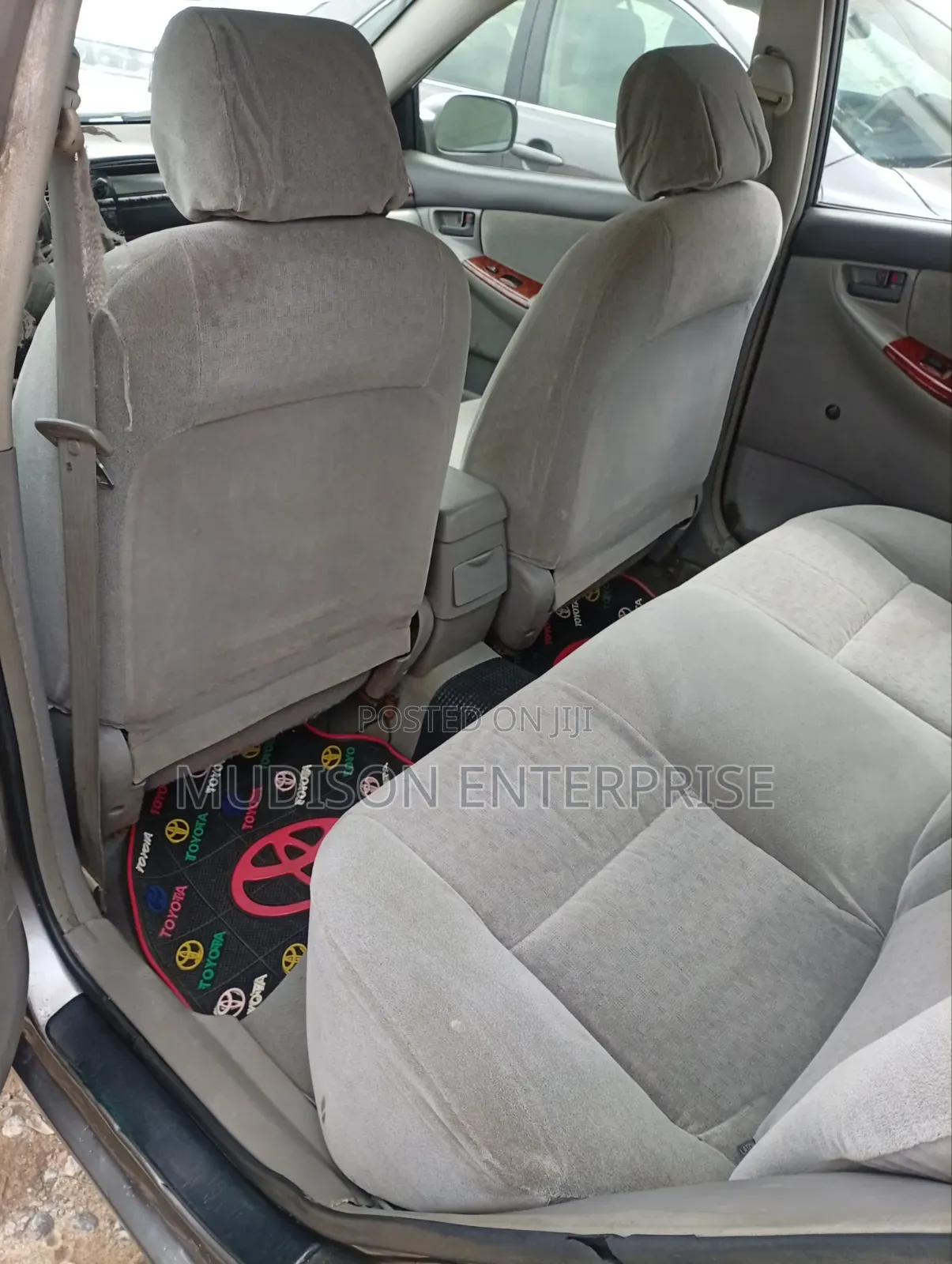 Toyota Corolla LE 2004 Gray