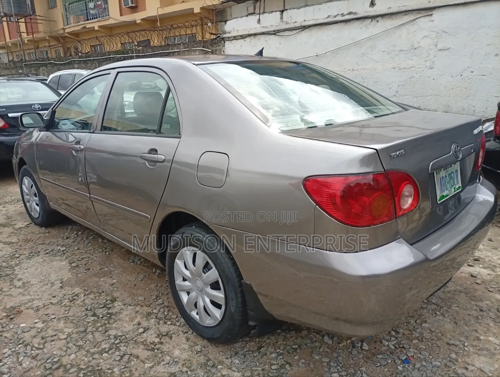 Toyota Corolla LE 2004 Gray