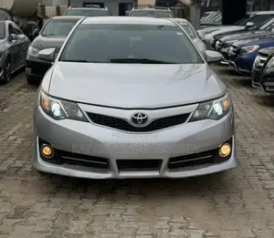 Toyota Camry 2012 Silver