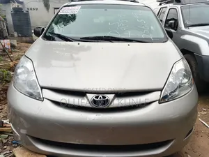 Toyota Sienna CE 8 Passenger 2010 Gold