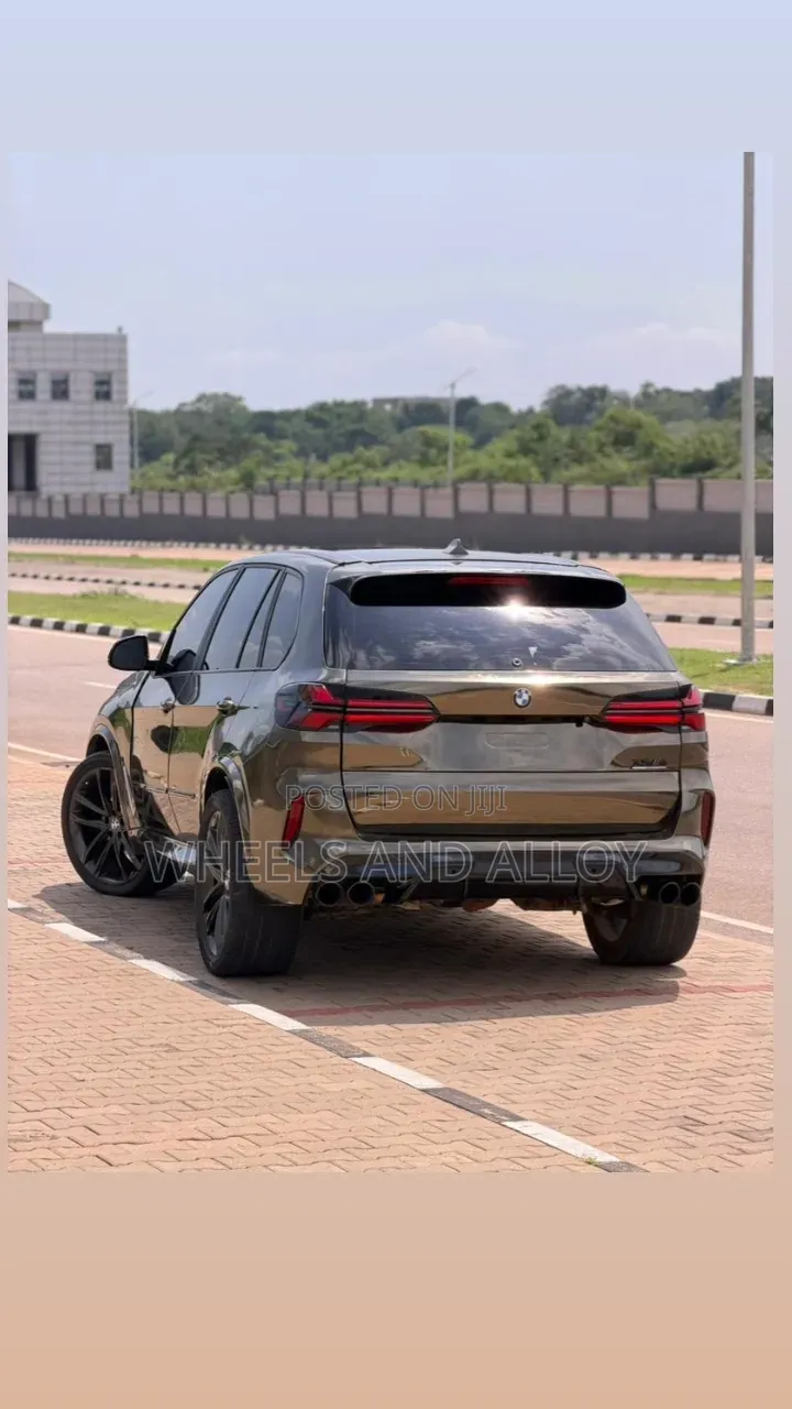 BMW X5 2025 Gold